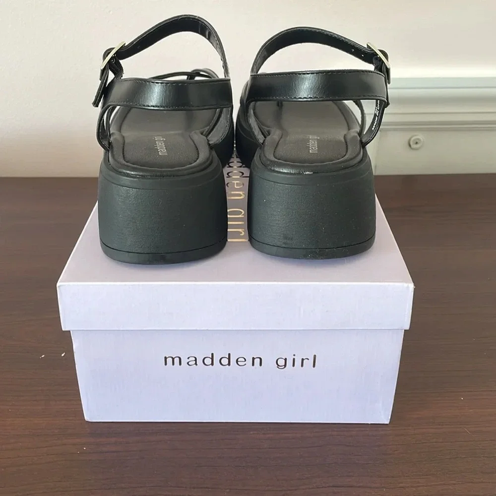 Madden Girl Star Wedge sandal